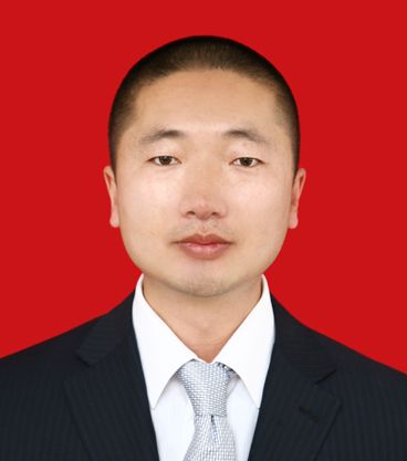侯魁